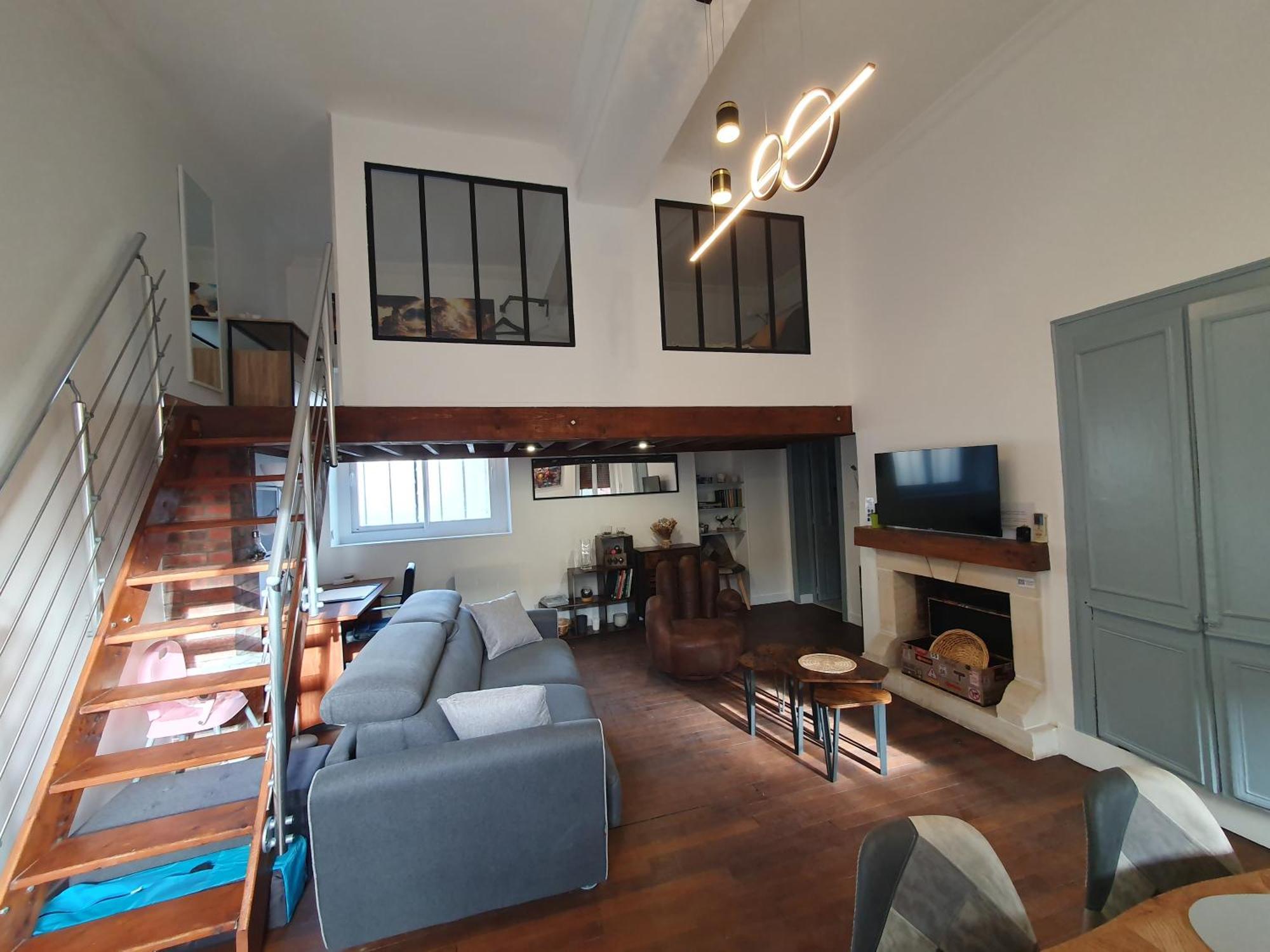 Vernon Rive Droite Apartment *